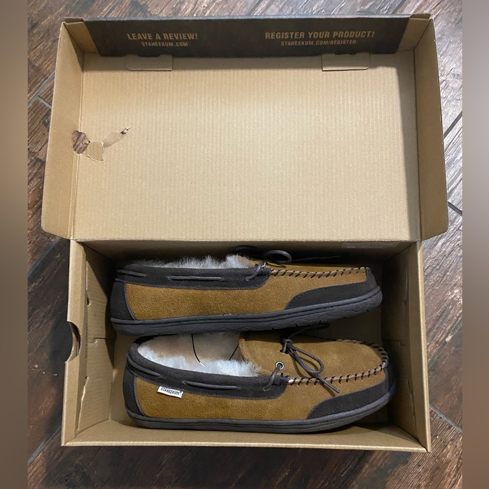 3 listings for $30 ❤️ NEW in box Staheekum fuzzy house slipper suede mocassins